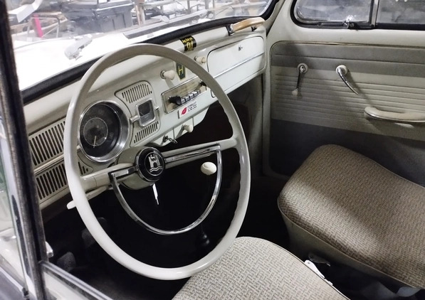 Volkswagen Garbus cena 59000 przebieg: 77000, rok produkcji 1961 z Gliwice małe 781